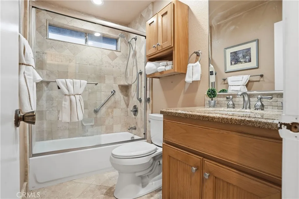 22443 Whirlaway Court, Canyon Lake, California 92587 home-pic-13